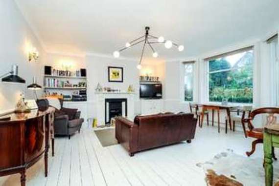1 bedroom Flat for s...